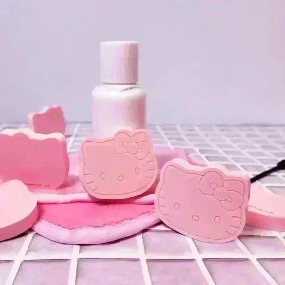 Hello Kitty 12 PC Sponge Gift Set Beauty Blender Sanrio Vanity Makeup Essential - Picture 1 of 5